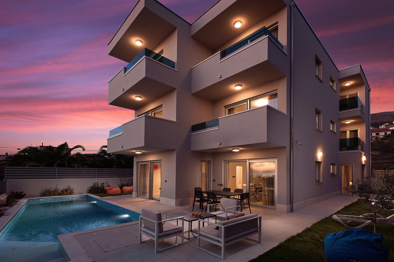Luxury Villa Karla โปดสตรานา ภายนอก รูปภาพ